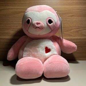 BNWT Squishmallow Valentines Exclusive JAINA Sloth Squeeze Mallow
